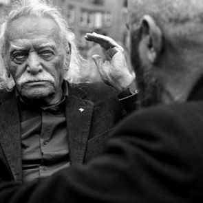 Το όνομα του Μανώλη Γλέζου πήρε αίθουσα του Ευρωπαϊκού Κοινοβουλίου