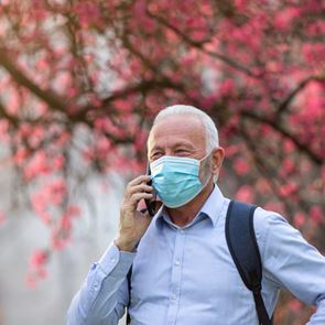 Κι αν ο Covid μας γερνά