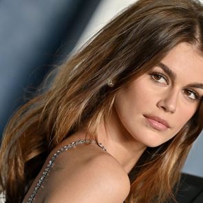 Η Kaia Gerber είναι έτοιμη να ξεπεράσει τη Cindy Crawford
