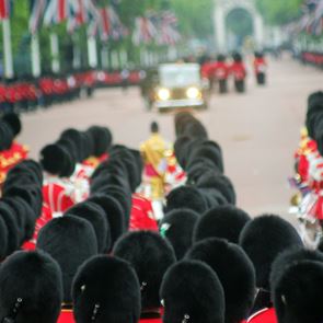 Οι μοναρχίες και τα παράδοξά τους στον σύγχρονο κόσμο