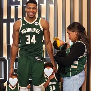 Mariah Riddlesprigger, μία αθλήτρια στο πλευρό του Γιάννη Αντετοκούνμπο