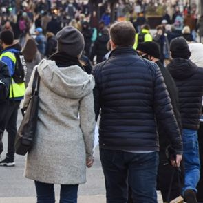 &lt;em>Κορονοϊός&lt;/em>: 8.129 νέα κρούσματα