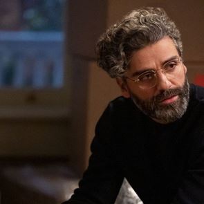 Όλοι μιλούν για το full frontal του Oscar Isaac στο Scenes From a Marriage