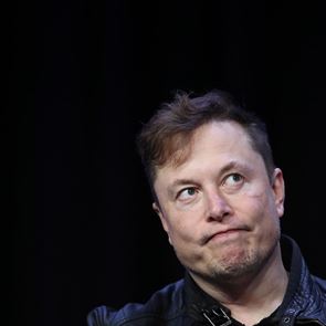 "Φτωχότερος" κατά 10 δισ. δολ. ο Elon Musk