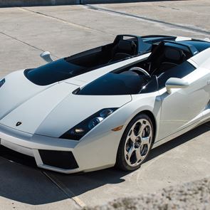 Μία από τις σπανιότερες Lamborghini που υπάρχουν βγαίνει σε δημοπρασία