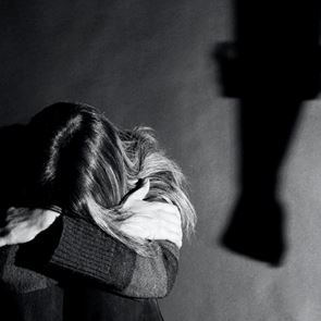 Ένας χρόνος ενδοοικογενειακής βίας, ένας τραγικός απολογισμός