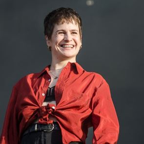 Η επιστροφή του Christine and the Queens είναι γένους αρσενικού