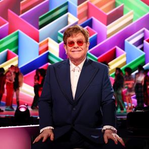 Ο Elton John δεν είναι καθόλου καλά