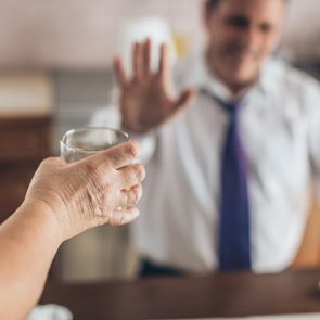 Τι θα συμβεί στο σώμα σου αν εφαρμόσεις το Dry January