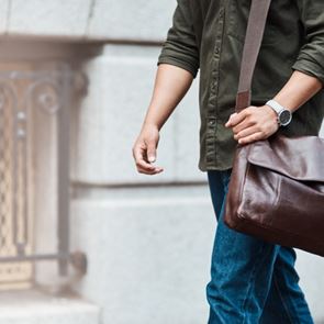 Τέλειες τσάντες ώμου για κάθε μέρα στο γραφείο