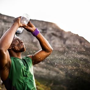 Πανεύκολα tips για να αποφύγεις τις καλοκαιρινές ιώσεις