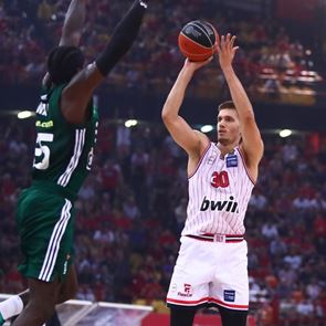 Μία ανάσα από τον τίτλο ο Ολυμπιακός