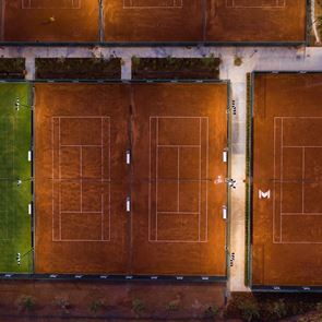 Στο Costa Navarino (και) για τένις