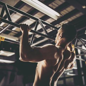 5 ασκήσεις που θα &#39;φτιάξουν&#39; την πλάτη σου