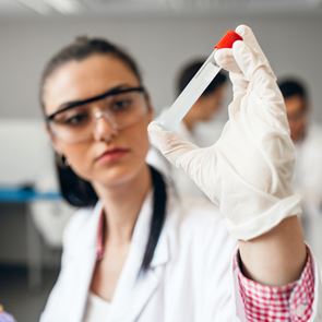 &lt;em>Νέο&lt;/em> τεστ αίματος εντοπίζει τον κορονοϊό σε 15 λεπτά