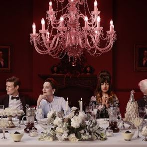 Τα εκκεντρικά Χριστούγεννα του οίκου Burberry