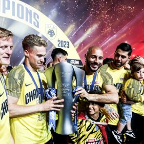 Το μεγαλειώδες πάρτι της πρωταθλήτριας ΑΕΚ