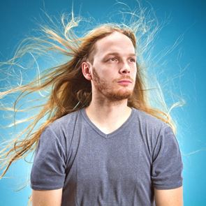 Τι σημαίνει για έναν άνδρα να έχει μακριά μαλλιά σύμφωνα με την επιστήμη