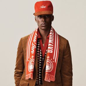 Η νέα στυλιστική συνεργασία του Ολυμπιακού με διάσημο οίκο &lt;em>μόδας&lt;/em>-Ξετρέλανε μέχρι και τον Εβάν Φουρνιέ