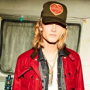 Ο πλήρης οδηγός για στιλάτα χριστουγεννιάτικα δώρα