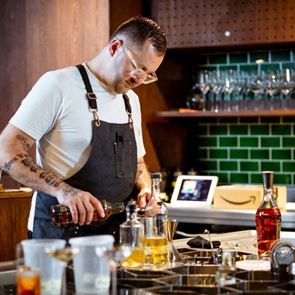 Ο Alex Kratena για μία βραδιά στο Baba Au Rum