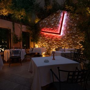 <em>Σπονδή</em>