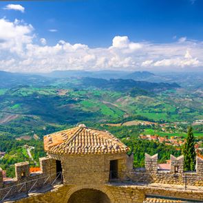 Στο Σαν Μαρίνο για εμβολιαστικό τουρισμό