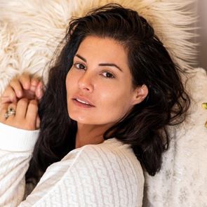 Ο Άγιος Βαλεντίνος και τα σέξι εσώρουχα πάνε πολύ στη Μαρία Κορινθίου