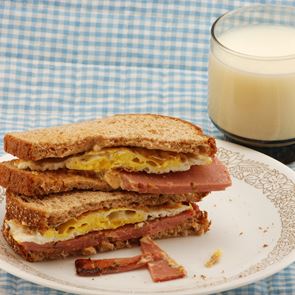 Fried Bologna: Το πιο νόστιμο <em>σάντουιτς</em> με μορταδέλα