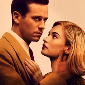 O Alfred Hitchcock στοιχειώνει τη Rebecca του Netflix