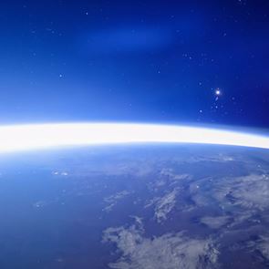 Neowise, ο κομήτης που πλησιάζει τη Γη