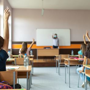 Με ποιο τρόπο θα ανοίξουν τα σχολεία τη Δευτέρα