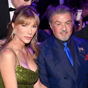 H σύζυγος του Sylvester Stallone, Jennifer Flavin έχει τη δική της θεωρία για την αύξηση των τρανς παιδιών στο Χόλιγουντ