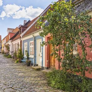 Αυτή η χώρα πρέπει να εγκρίνει το όνομα του παιδιού σου πριν το &#39;βαφτίσεις