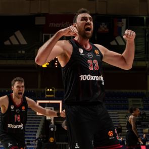 Η τρομερή ανατροπή του Ολυμπιακού απέναντι στη Μακάμπι-&#39;Εχανε με 12 πόντους 3 λεπτά πριν το τέλος (βίντεο