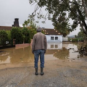 10 συγκλονιστικές φωτογραφίες από την καταστροφή στον πλημμυρισμένο Βόλο
