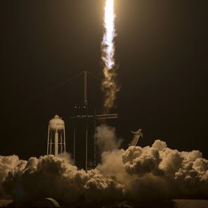 Γιατί η NASA δεν στέλνει ανθρώπους στη Σελήνη μέχρι το 2025