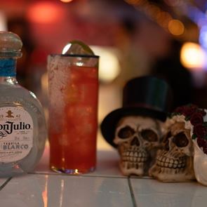 Dia de los Muertos | Μία ξέφρενη βραδιά με μεξικάνικο ταπεραμέντο παρέα με τη Don Julio tequila