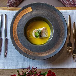 Αστεράτος ψαροζωμός κακαβιάς με γεύση Θάσου έπαιξε στην Αθηναική Ριβιέρα