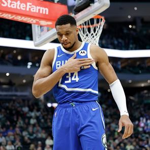 Θα παραμείνει  ο Γιάννης Αντετοκούνμπο στους Μπακς και την Εθνική