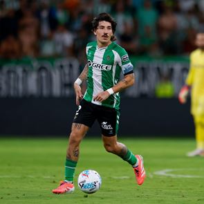 Γιατί ο Έκτορ Μπεγερίν δεν είναι ο συνηθισμένος ποδοσφαιριστής