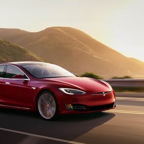 Τα 1.100 άλογα του <em>Tesla</em> Model S Plaid θα σπάσουν κάθε ρεκόρ