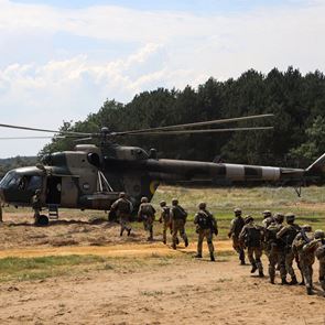 Η μάχη της Χερσώνας πλησιάζει και οι &lt;em>Ρώσοι&lt;/em> φεύγουν από την πόλη