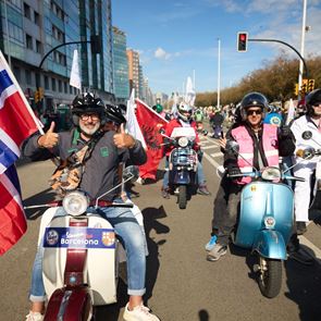 Vespa World Days 2025: 4.000 Vespa από 38 χώρες μαζί