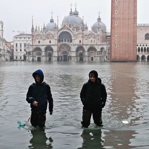 Φωτογραφίες από τις πλημμύρες της Βενετίας