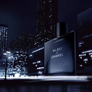 Bleu de Chanel, το αντρικό άρωμα που &#39;ακτινοβολεί&#39; ελευθερία
