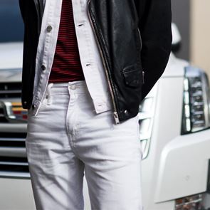 Λευκό τζην παντελόνι, η καλοκαιρινή επιλογή