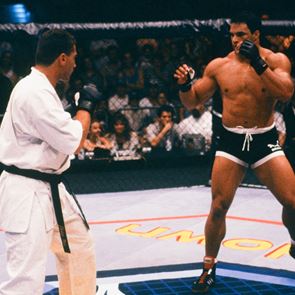 Η πραγματική ιστορία του Mark Kerr που υποδύεται ο Dwayne Johnson στο The Smashing Machine