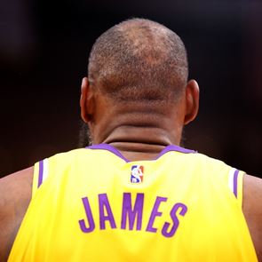 Εσύ θα έδινες 92.000 δολάρια για να δεις τον Lebron James να σπάει το ρεκόρ πόντων στο NBA