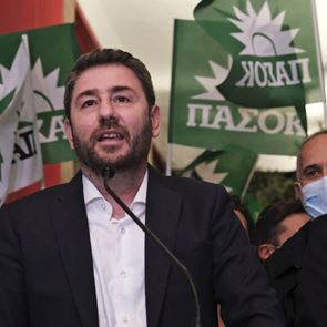 Τι σημαίνει η νίκη Ανδρουλάκη στις εκλογές του ΠΑΣΟΚ